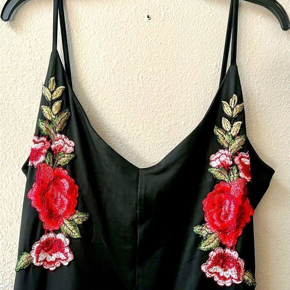 RED DOT BOUTIQUE 858 -Sheer Mesh Embroidery Chiffon Hi Low Maxi Dress Si… - Picture 4 of 10